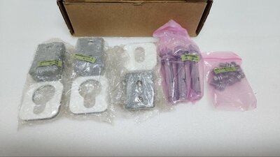 14 Huawei RRU3182e mounting kit.jpg