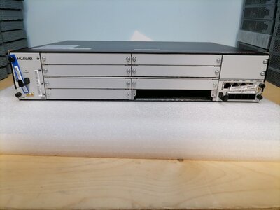 2. Huawei BBU5900.jpg