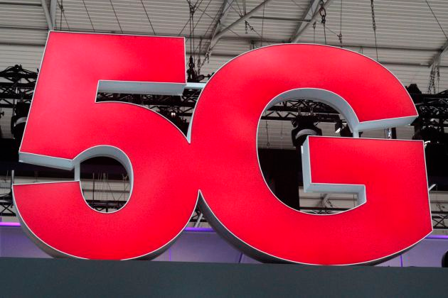 Двойной удар по Huawei