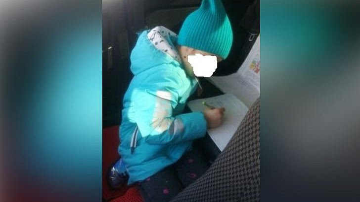 В Башкирии школьники вынуждены обучаться в автомобиле на трассе из-за проблем с интернетом В Башкирии школьники вынуждены обучаться в автомобиле на трассе из-за проблем с интернетом