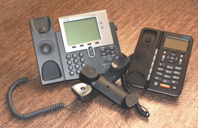 RIP PSTN: единоборство настольных аппаратов
