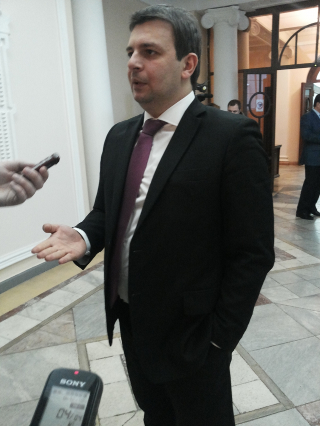 Замминистра связи вмешался в конфликт с воздушками