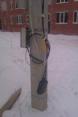 Оптику в дом тоже можно провести устрашающе