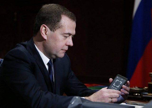Управляется программно: the Facebook