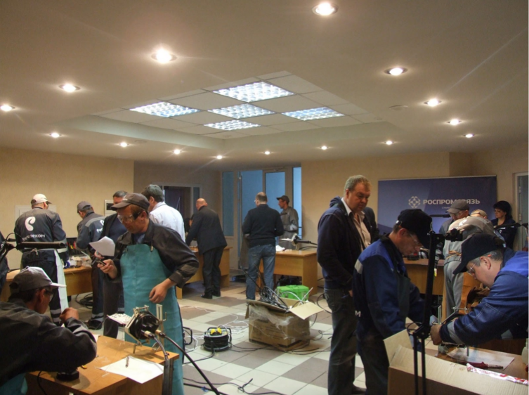 Почти хирурги: региональные соревнования по сварке оптики в Екатеринбурге