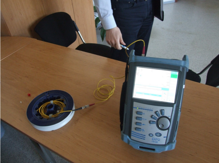 Почти хирурги: региональные соревнования по сварке оптики в Екатеринбурге