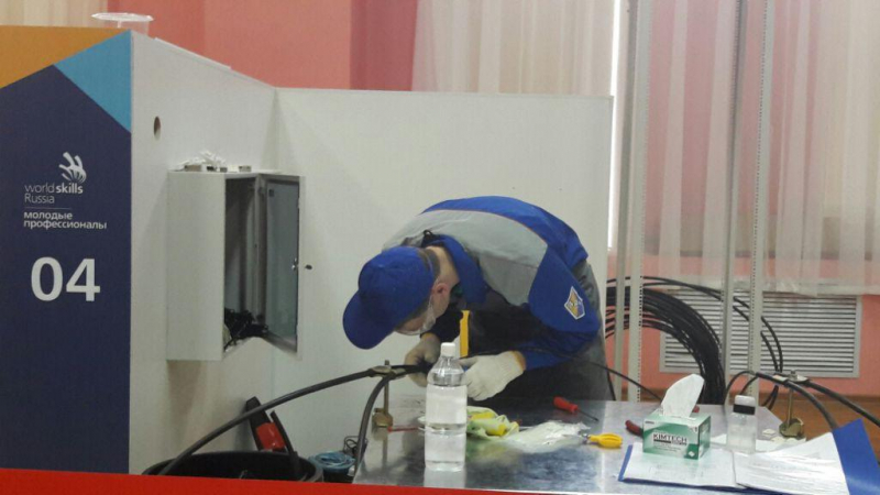 О том как проходят чемпионаты по монтажу кабельных систем среди студентов