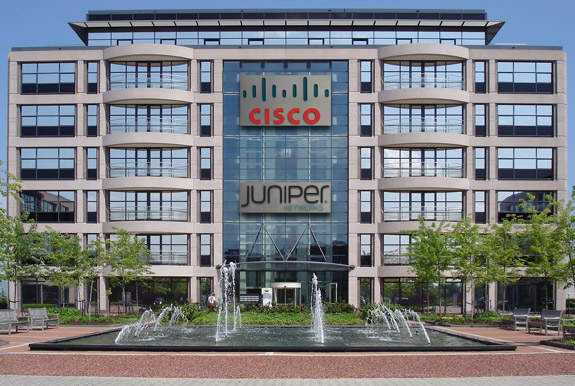 Cisco vs Juniper: Голиаф против Давида