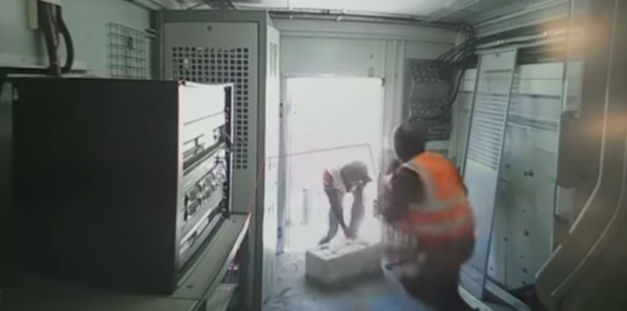 В ЮАР кража кабеля карается строже, чем убийство, но хищения продолжаются