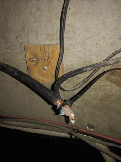 Заброшенные и открытые ящики операторов связи