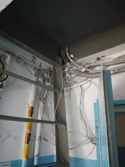 Скрутки в отдельно взятом подъезде