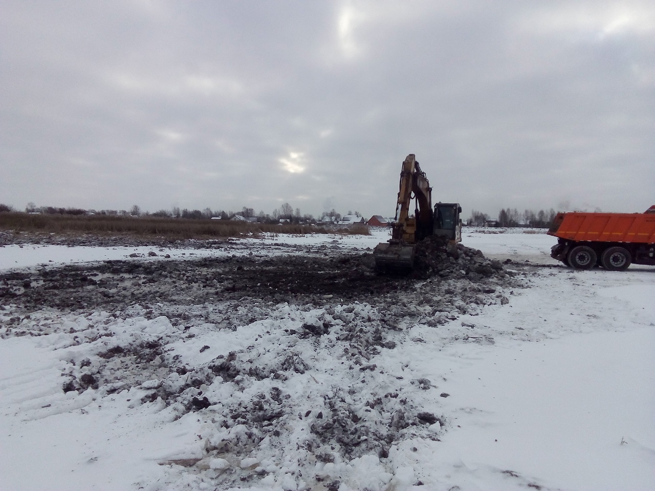 Очистка водоема и трассировка оптической кабельной линии