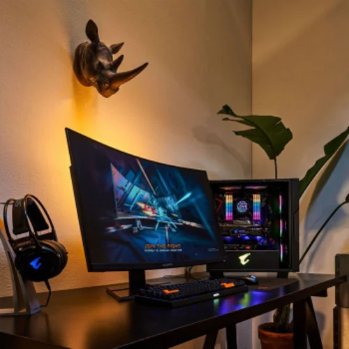Монитор Gigabyte 31.5" G32QC A черный VA LED 1ms 16:9 HDMI HAS 350cd 178гр/178гр 2560x1440 165Hz DP