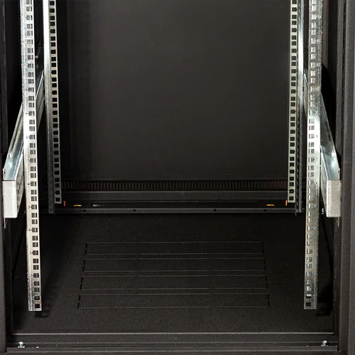 Шкаф телекоммуникационный напольный 47U 600x600мм, серия TFC (SNR-TFC-476060-GS-B-SF)