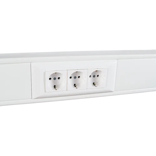 Суппорт с рамкой на 1 пост (45х45) в профиль для кабельного канала 130х50 Суппорт с рамкой на 1 пост (45х45) в профиль для кабельного канала 130х50