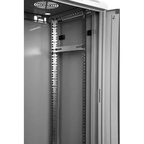 Шкаф телекоммуникационный настенный 18U, 600х450х901 (ШхГхВ)