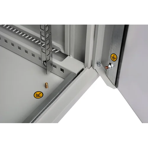 Шкаф телекоммуникационный настенный 15U, 600х600х770 (ШхГхВ)