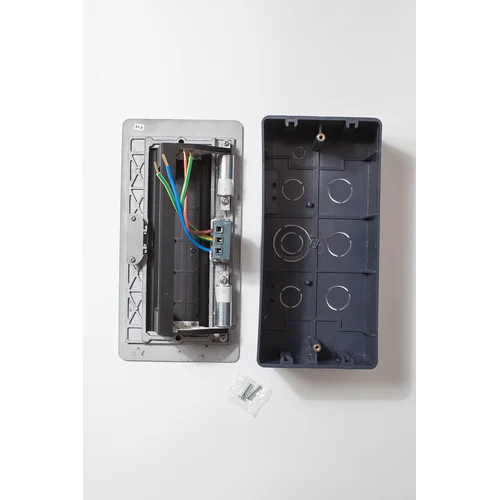 Люк на 3 поста (45х45), металл, черный с пластиковой коробкой, IP40