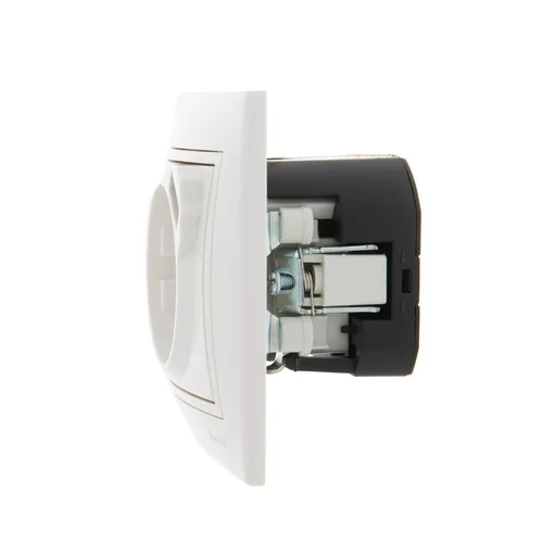 Розетка 1-м СП Mira 16А с заземл. + USB разъем бел. LEZARD 701-0202-181