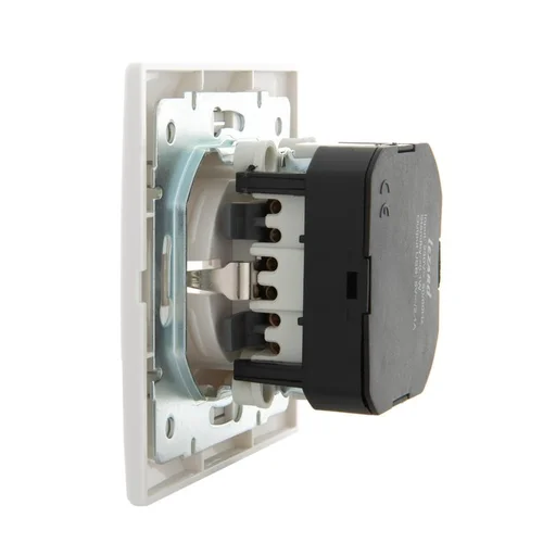 Розетка 1-м СП Mira 16А с заземл. + USB разъем бел. LEZARD 701-0202-181