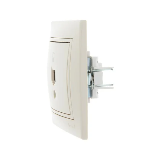 Розетка компьютерная 1-м СП Mira RJ45 крем./крем.. LEZARD 701-0303-139 Розетка компьютерная 1-м СП Mira RJ45 крем./крем.. LEZARD 701-0303-139