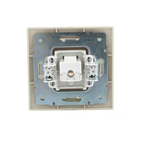 Розетка компьютерная 1-м СП Mira RJ45 крем./крем.. LEZARD 701-0303-139 Розетка компьютерная 1-м СП Mira RJ45 крем./крем.. LEZARD 701-0303-139