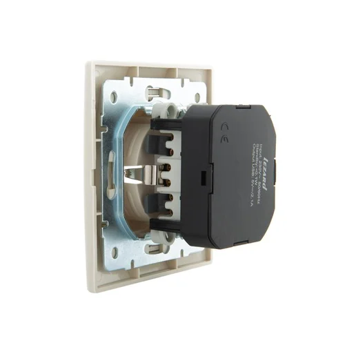 Розетка 1-м СП Mira 16А с заземл. + USB разъем крем. LEZARD 701-0303-181 Розетка 1-м СП Mira 16А с заземл. + USB разъем крем. LEZARD 701-0303-181