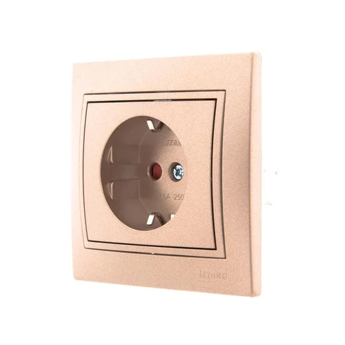 Розетка 1-м СП Mira 16А IP20 с заземл. защ. шторки со вставкой керамика свет. корич. перламутр. LEZA Розетка 1-м СП Mira 16А IP20 с заземл. защ. шторки со вставкой керамика свет. корич. перламутр. LEZA