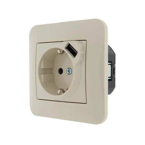Розетка 1-м СП Karina 16А с заземл. с заряд. устройством USB механизм крем. LEZARD 707-0388-181 Розетка 1-м СП Karina 16А с заземл. с заряд. устройством USB механизм крем. LEZARD 707-0388-181