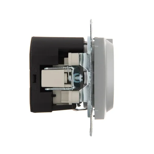 Розетка 1-м СП Karina 16А с заземл. с заряд. устройством USB механизм матов. серебр. LEZARD 707-4388