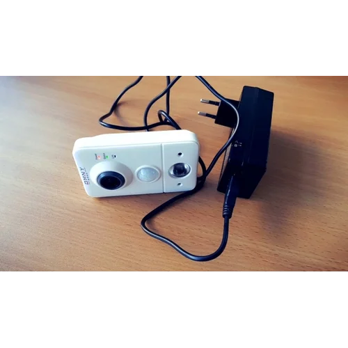 Блок питания 12В 1А со встроенным литий-ионным элементом